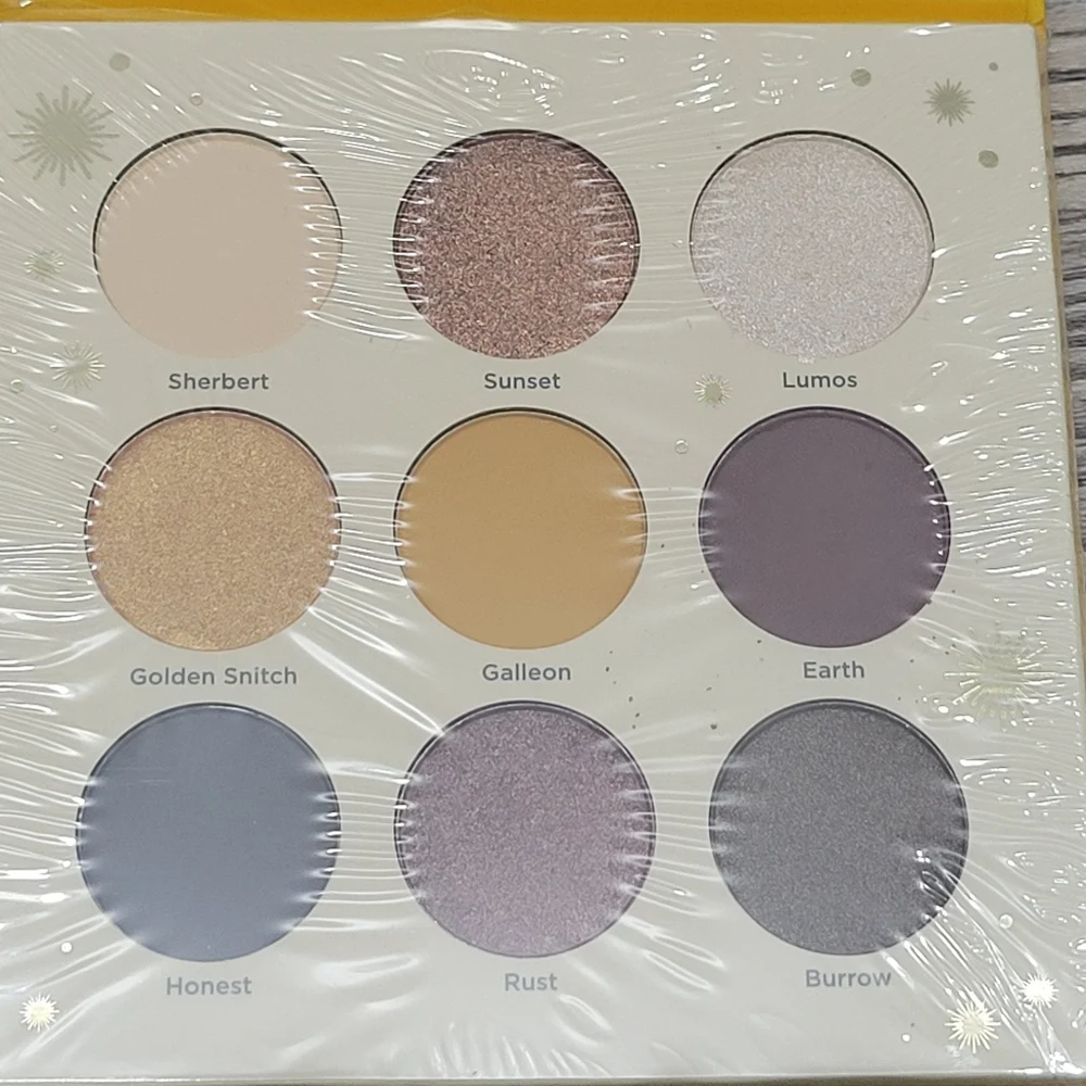 Harry Potter Exclusive Huffelpuff Eye Shadow Pallete Limited Edition New Yellow
